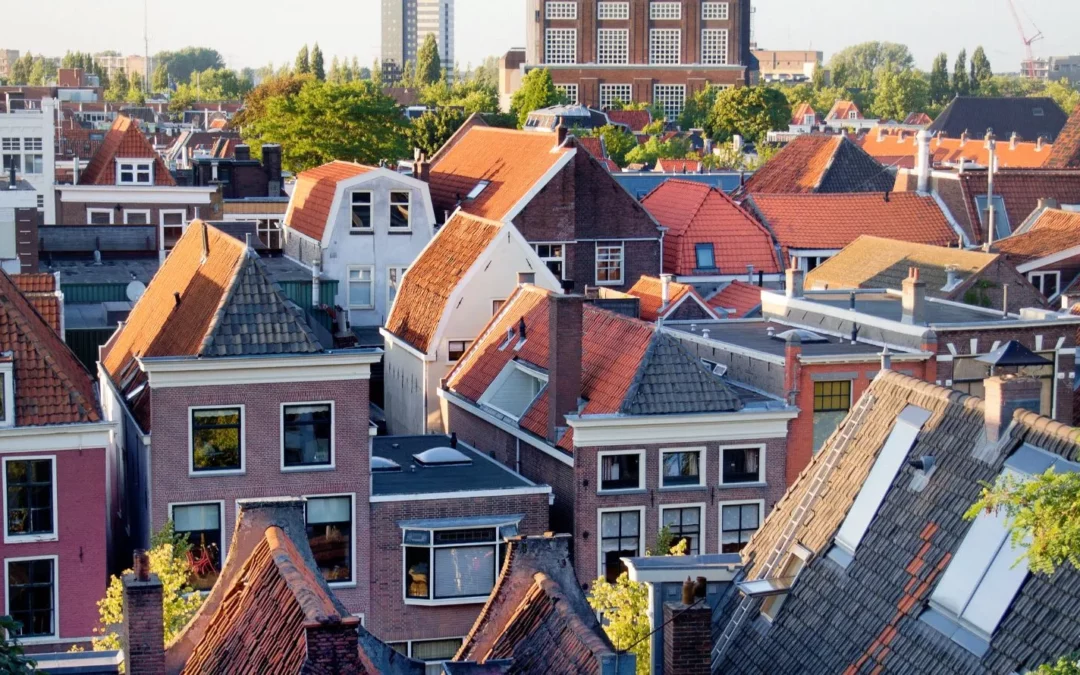 Een foto van daken in Leiden